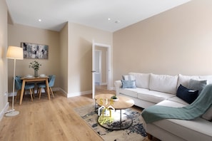 Living Room / Lounge