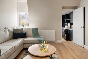 Living Room / Lounge