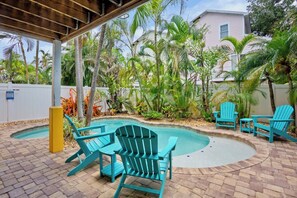 Poolside Seating