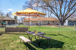 Outdoor dining area at the backyard