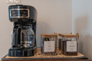 Kaffee und/oder Kaffeemaschine