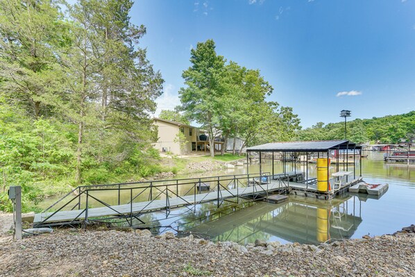 Roach Vacation Rental | 4BR | 2.5BA | Steps to Enter | 1,400 Sq Ft