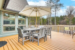 Furnished Deck