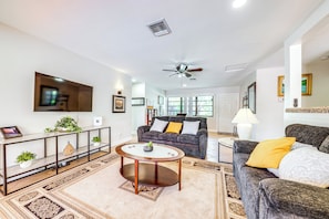 Living Room | Smart TV