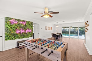 Spielezimmer