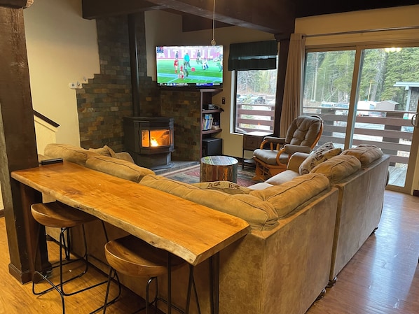 2nd Floor Great Room w/ Kitchen, Living & Dining areas. Smart TV & Pellet Stove.