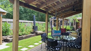 SIDE PORCH
