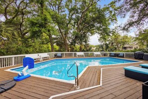Private FREE Heated Pool: Enjoy one of the largest private pools in Palmetto Dunes, complete with a sun deck and lounge area.