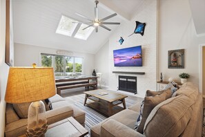 Perfect for Large Groups or Families: Over 5000+ sq ft of thoughtfully-designed space for up to 26 guests.
