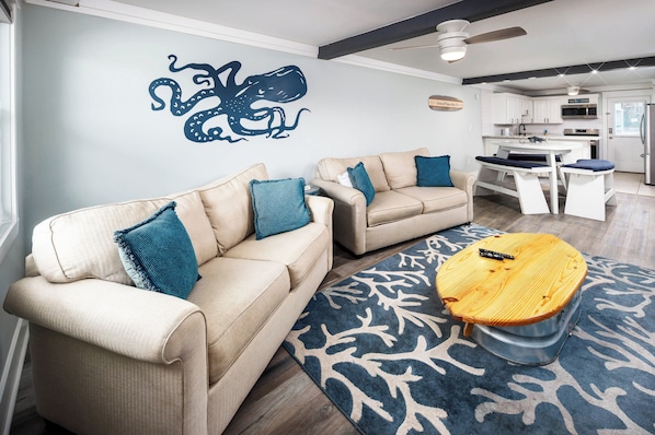 Living Room - Venus by the Sea, Okaloosa Island, Fort Walton Beach, FL Vacation Rentals