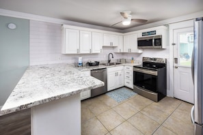 Kitchen - Venus by the Sea, Okaloosa Island, Fort Walton Beach, FL Vacation Rentals