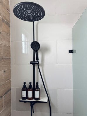Badezimmerausstattung
