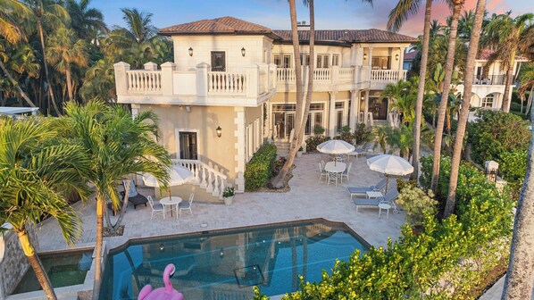 Piscina