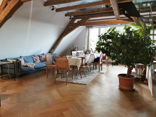 Ferienwohnung Violette - Zentrale Maisonette mit Garten und Ausblick