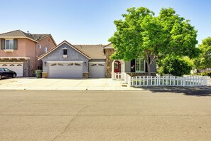 Property Exterior | Single-Story Home