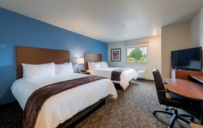 Unit with 2 Queen beds. Exact unit will be assigned upon arrival. Views, colors, and decor may vary.