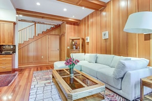 Living Room | 1st Floor | Free WiFi | Central Heating