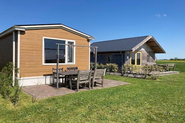 Außenseite Ferienhaus [Sommer]