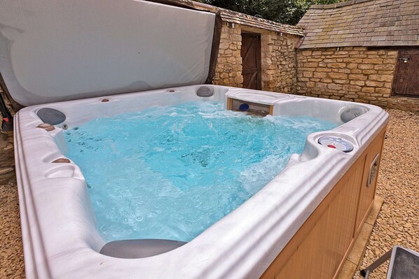 Holiday Home Swimming Pool