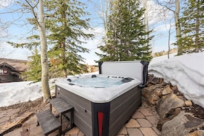 Bain à remous extérieur
