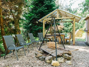 Bois, Meubles, Mobilier De Jardin, Tableau De Plein Air, Jardin, Des Bois, Ombre, Chaise, Matériau Naturel, Jungle