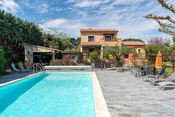 Vue sur piscine