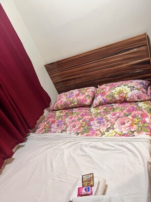 Extra picture bed room