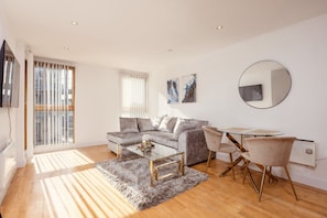 Living Room / Lounge
