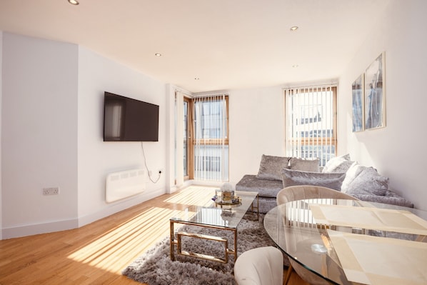 Living Room / Lounge