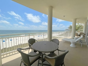Welcome to La Playa 302!