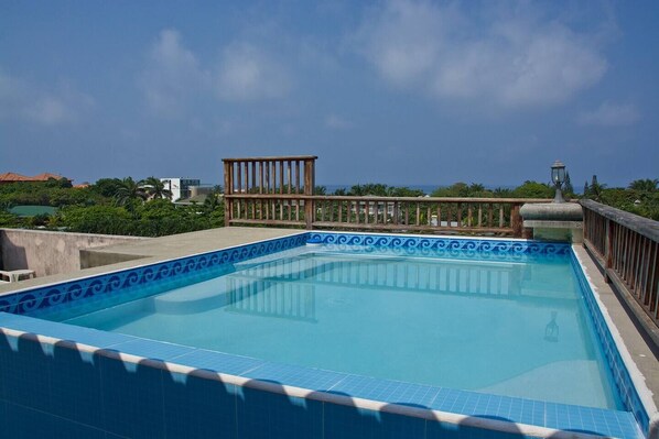Mission Gate Roof Top Pool.