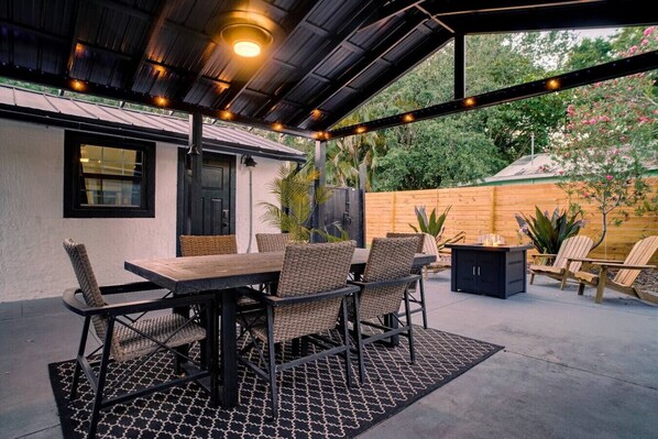 Outdoor dining