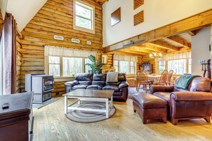 Living Room | Smart TV | Fireplace | 1st Floor
