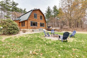 Cabin Exterior | Fire Pit