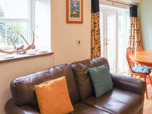 Living room/dining room | Rallt Cottage, Capel Coch