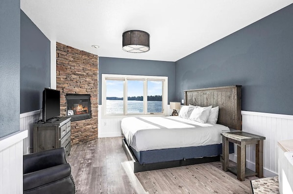 Sunset Suite | Lake View