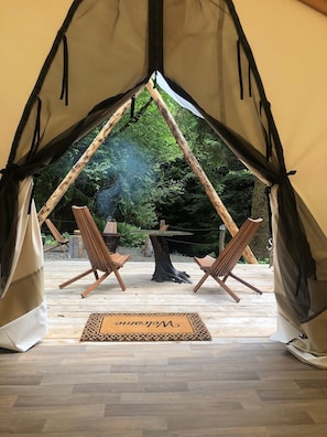 屋外ダイニングエリア