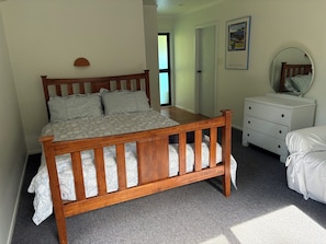Bedroom/living