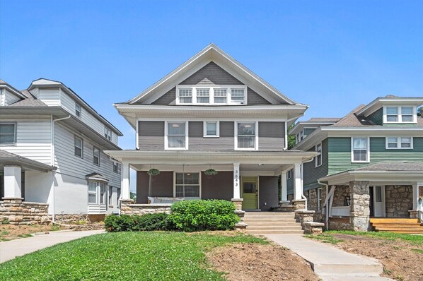 Large historic home in Midtown Kansas City
