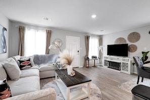 Perfectly designed to accommodate all your family and friends comfortably.