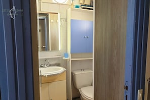 Entrée de la salle de bain