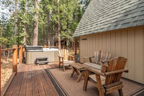 Spacious Deck w/ Hot Tub!