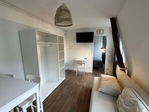 23 : coin salon/repas
