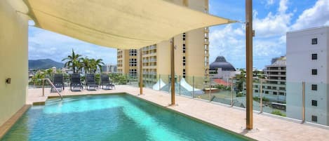 Take a dip in the residents’ sparkling rooftop pool. The shared space is decked with sun lounges to unwind and soak up some rays.