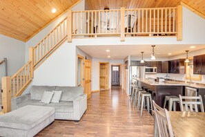 Cabin Interior | Central A/C | Free WiFi