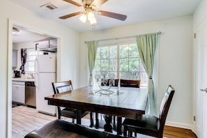 Dining Room | Dishware & Flatware