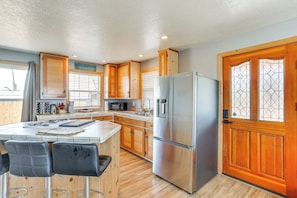 Kitchen | 1st Floor | Cooking Basics | Keurig Coffee Maker | Toaster