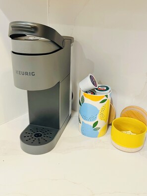 Kaffe og/eller kaffemaskine