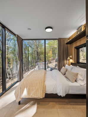 Floor to ceiling gorgeous views from your bed