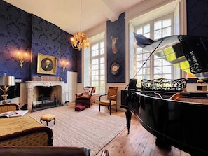 Salon piano et loisirs